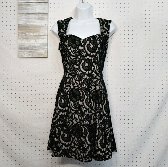 Heartsoul Sleeveless Lace Fit & Flare Dress sz M - Picture 1 of 8